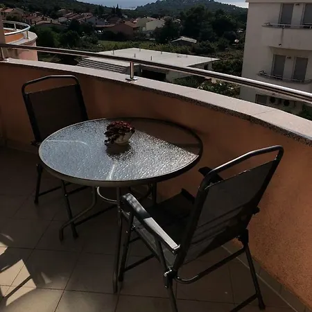 Apartment Neea Stinjan -free Parking