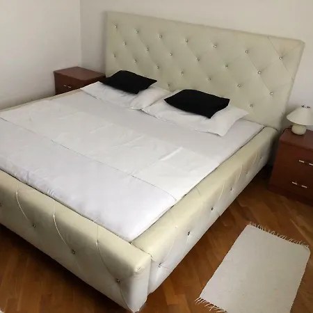 Apartment Neea Stinjan -free Parking
