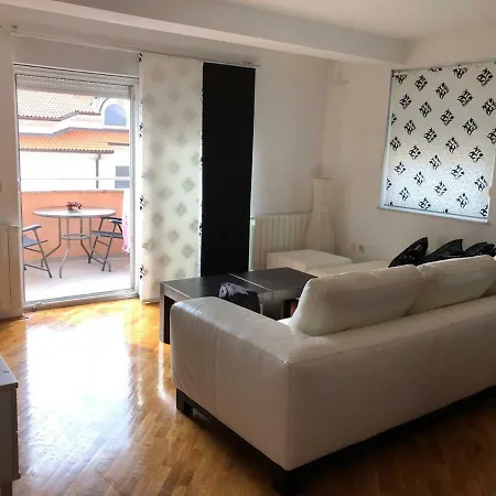 Neea Stinjan -free Parking Apartmán Pula